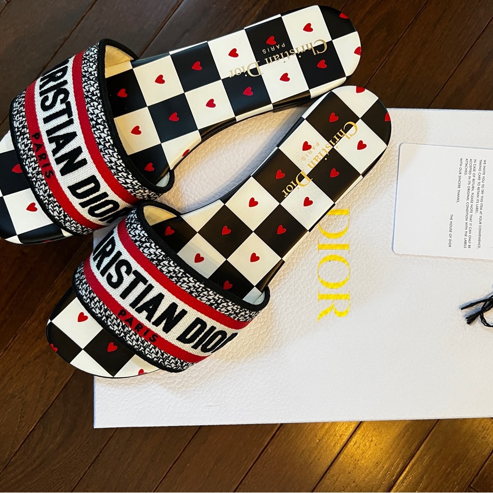 Dior Dway Dioramour Slides